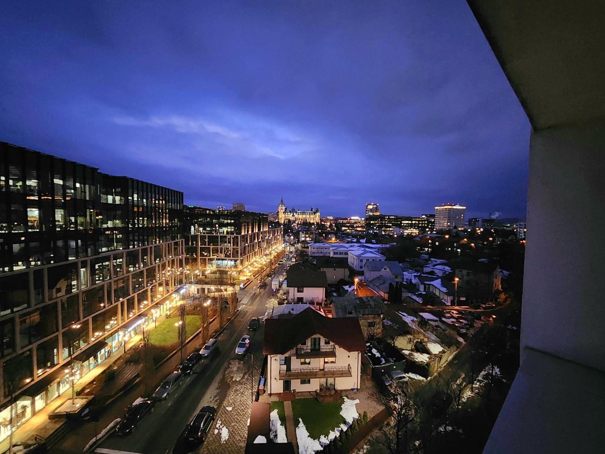 Apartament 3 Camere Palas ยาช ภายนอก รูปภาพ
